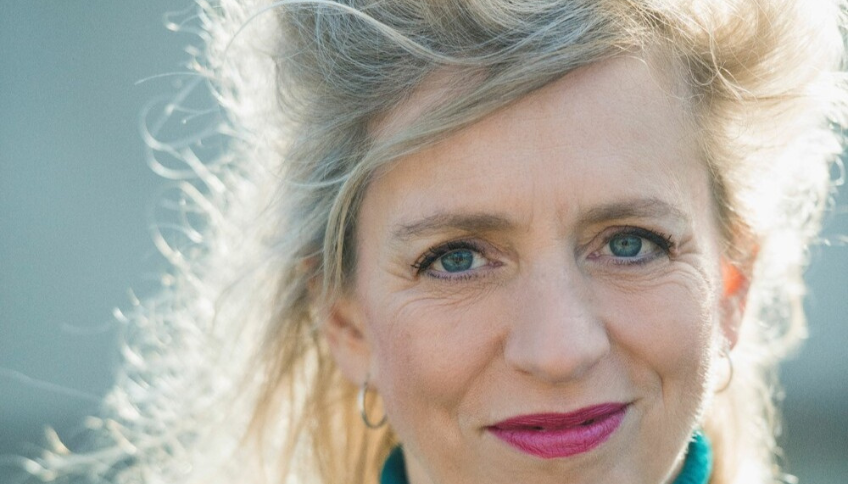 Portretfoto schrijfster Suzanna Jansen